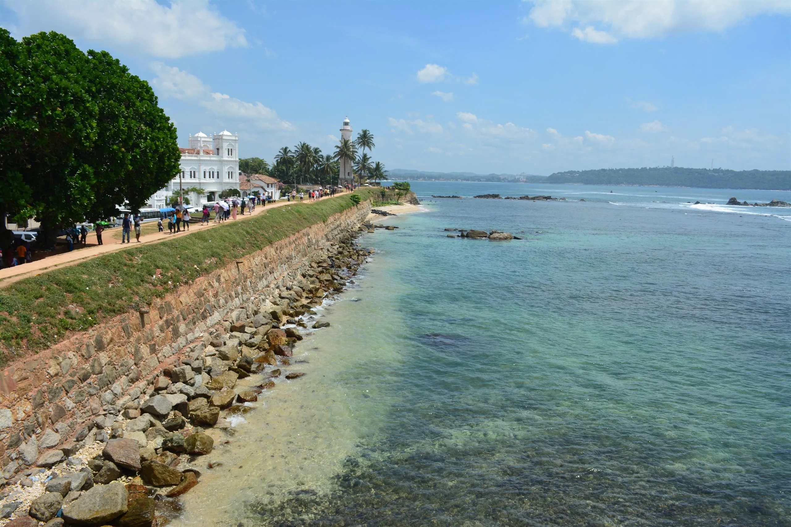 The rampart and lighthouse of Galle fort